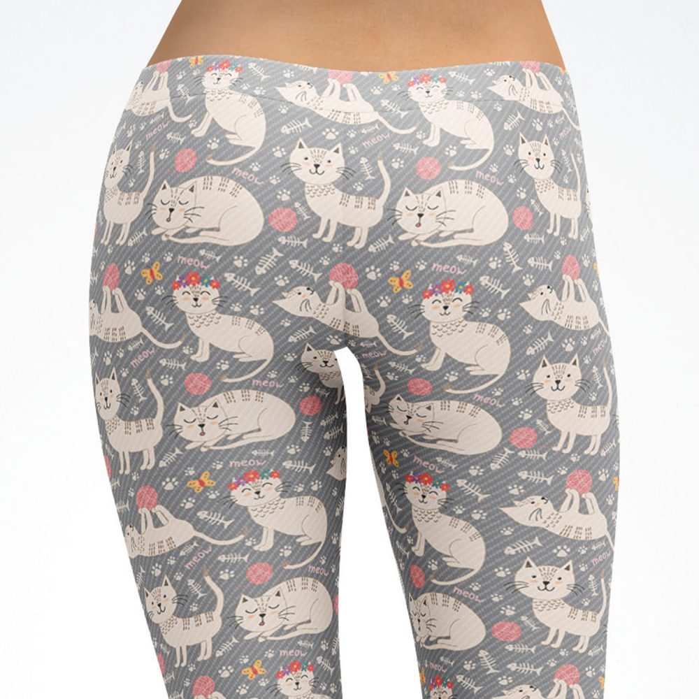 Cute Pink and Purple Cats Capri Leggings